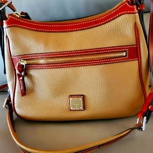Dooney & Bourke Desert Leather Shoulder Crossbody/Shoulder bag